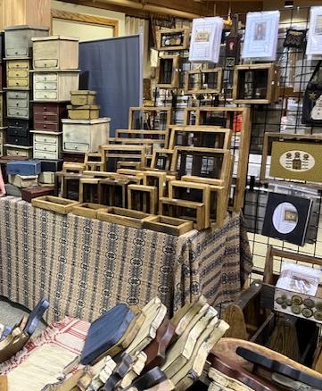 Sheep Applique on Sliding Lid Box class image